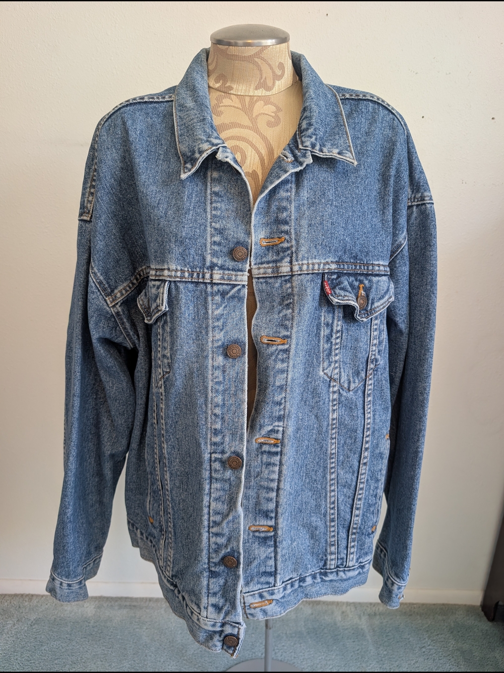1993 Vintage Levi's Men's Blue Denim Jean Jacket